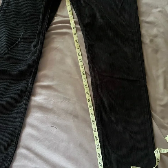 Levi's Women's Black Corduroy Straight Leg Pants - Picture 6 of 7